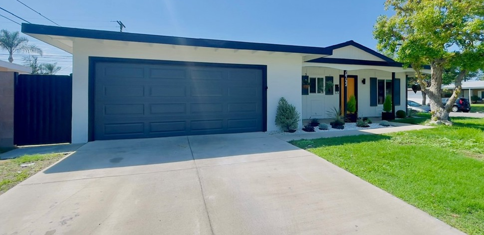 10122 Pua Drive, Huntington Beach, CA.