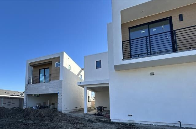15662 Bluebird Lane, Huntington Beach, CA.